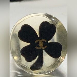 CHANEL Elegant Black and Gold lucky .4 leaf clover lucite ring authentic. Sought
